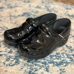 Dansko clogs women size 37